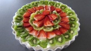 tuc kage med frugt